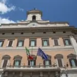Il Parlamento è anche una questione sociale