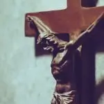 L’accoglienza dei “crocifissi”