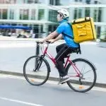 Gig economy, nuovo dossier Acli: i rider non sono solo giovani e disoccupati