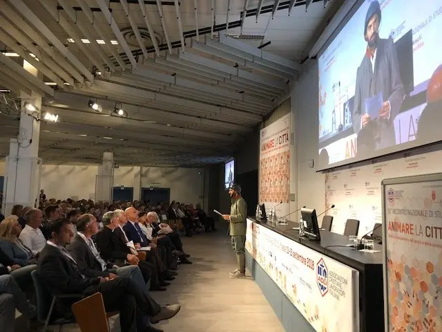 Dai Ragazzi del '99 ai Millennials: 100 anni di storia italiana