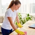 Patronato: Lavoro part-time come colf. Ho diritto ad essere retribuita nei giorni festivi?