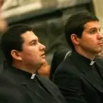 Il segno delle chiese vuote. Che non si riempiranno tanto presto