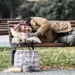 Acli Napoli: Un piano straordinario di aiuti per oltre duemila persone senza fissa dimora