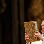 Il Papa e l’atto di Consacrazione a Maria: un richiamo concreto per trovare la via della pace