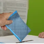 Referendum: tempo di riflessioni votazione seggio elettorale